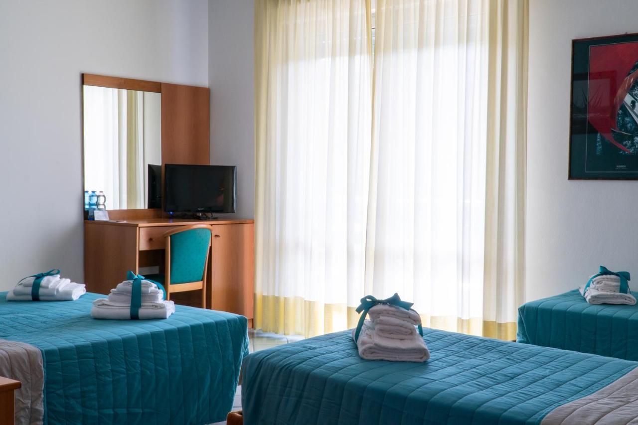 Hotel Alisei لينانو سابيادورو المظهر الخارجي الصورة