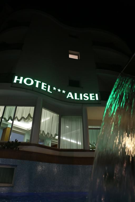 Hotel Alisei لينانو سابيادورو المظهر الخارجي الصورة